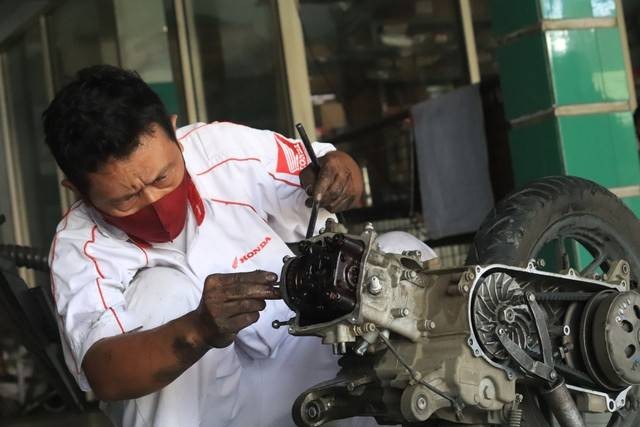 Ilustrasi Perbaikan di Bengkel Sparepart Motor. Foto Pixabay
